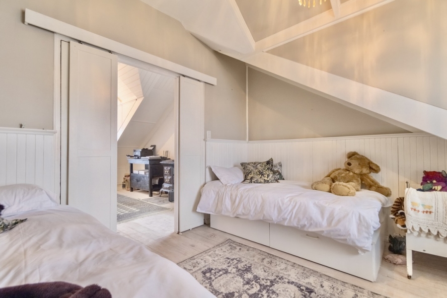 5 Bedroom Property for Sale in Grotto Bay Western Cape